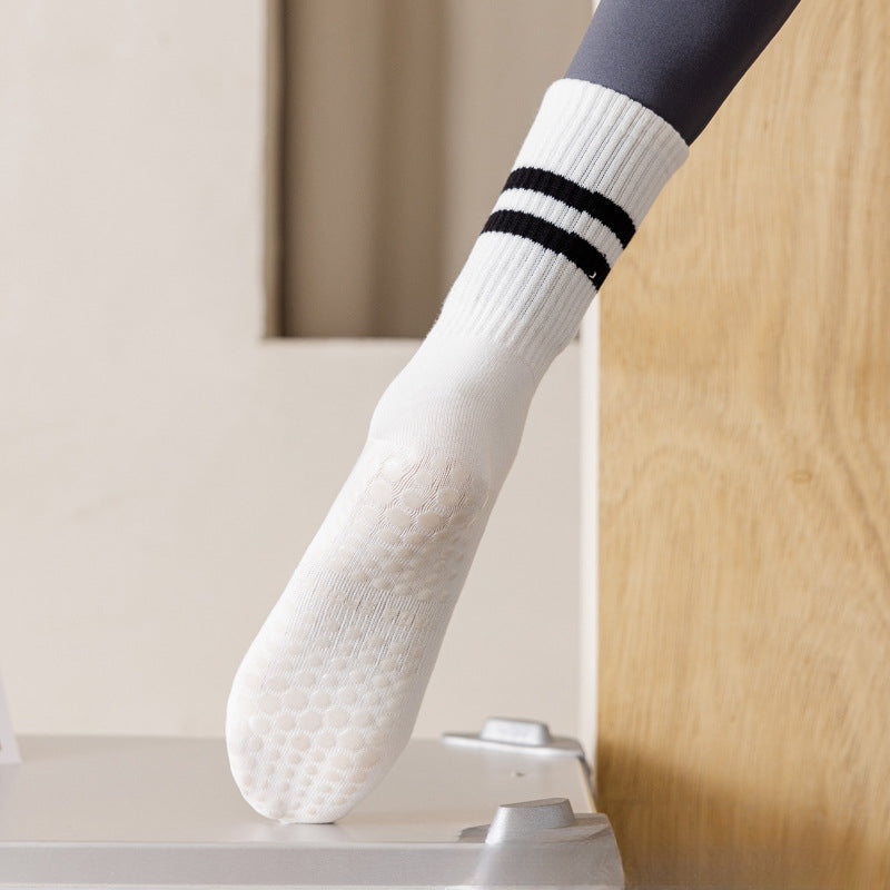 Non Slip Silicone Bottom Yoga Crew Socks Breathable Thick Sports Floor Socks