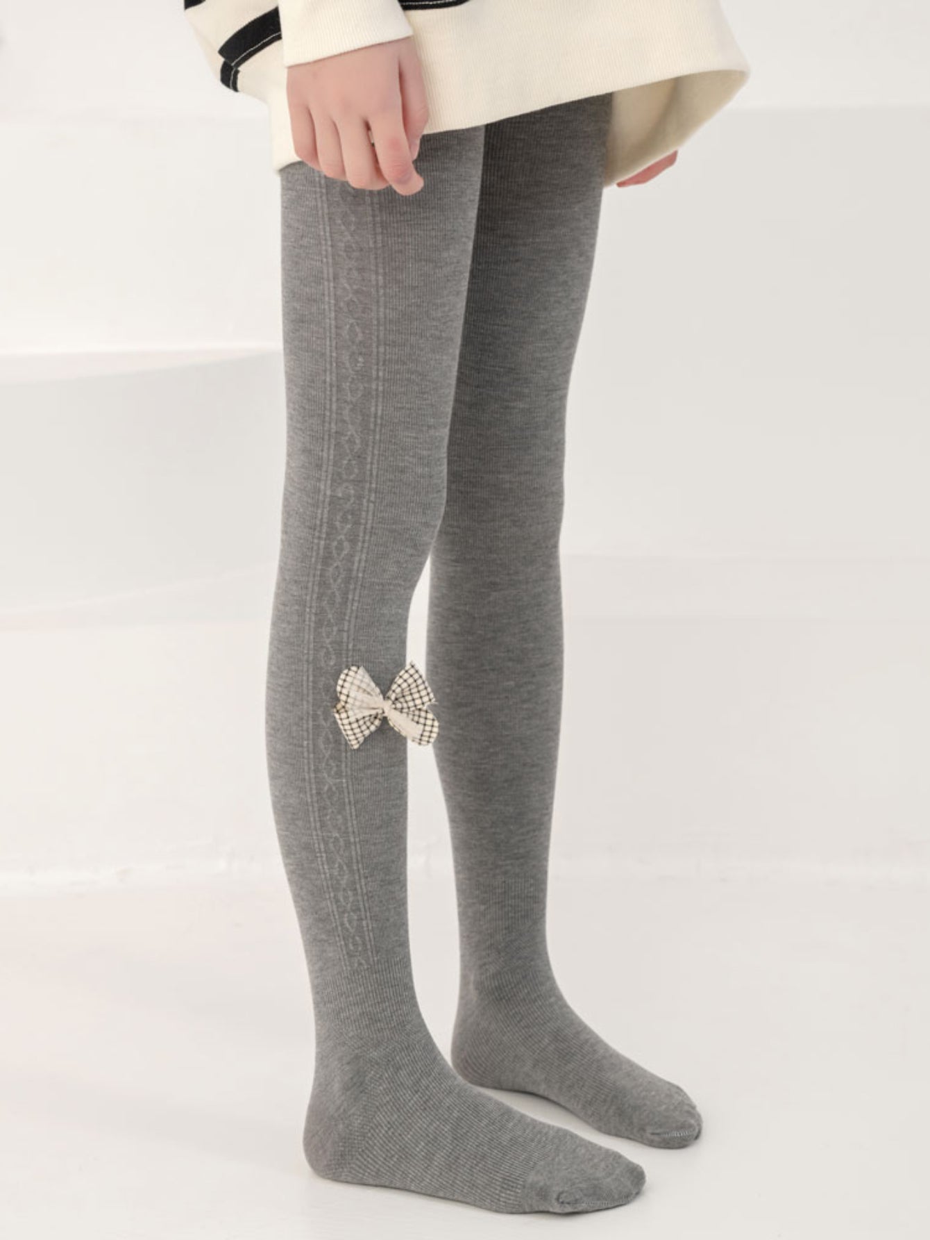 Girls Elastic Pantyhose with Vertical Ribbon Knit Bow