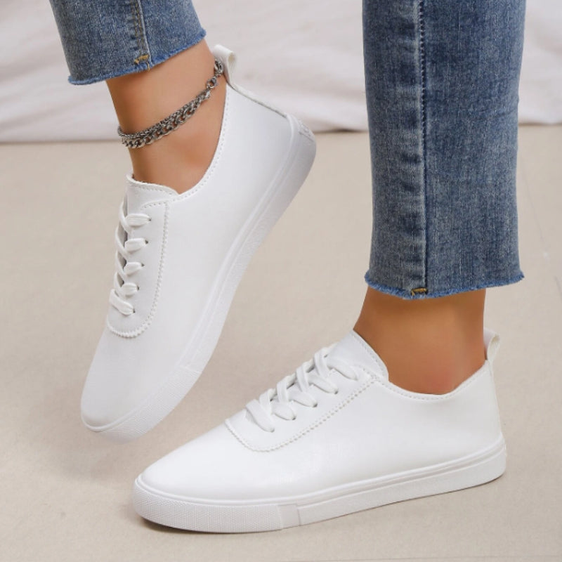 Women's Lace Skate Shoes Non Slip Round Toe Comfortable Flat Shoes