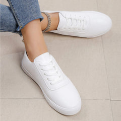Women's Lace Skate Shoes Non Slip Round Toe Comfortable Flat Shoes