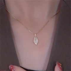 Girl's Leaf Necklace Alloy Clavicle Chain Leaf Necklace