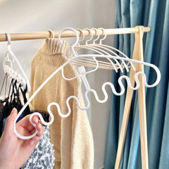 3pcs Wave Shaped Hanger Space Saving Seamless Hanging For Underwear Bra