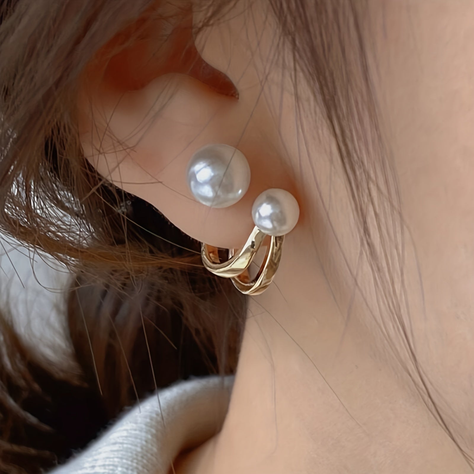 Curved Metal Faux Pearl Stud Earrings for Girls