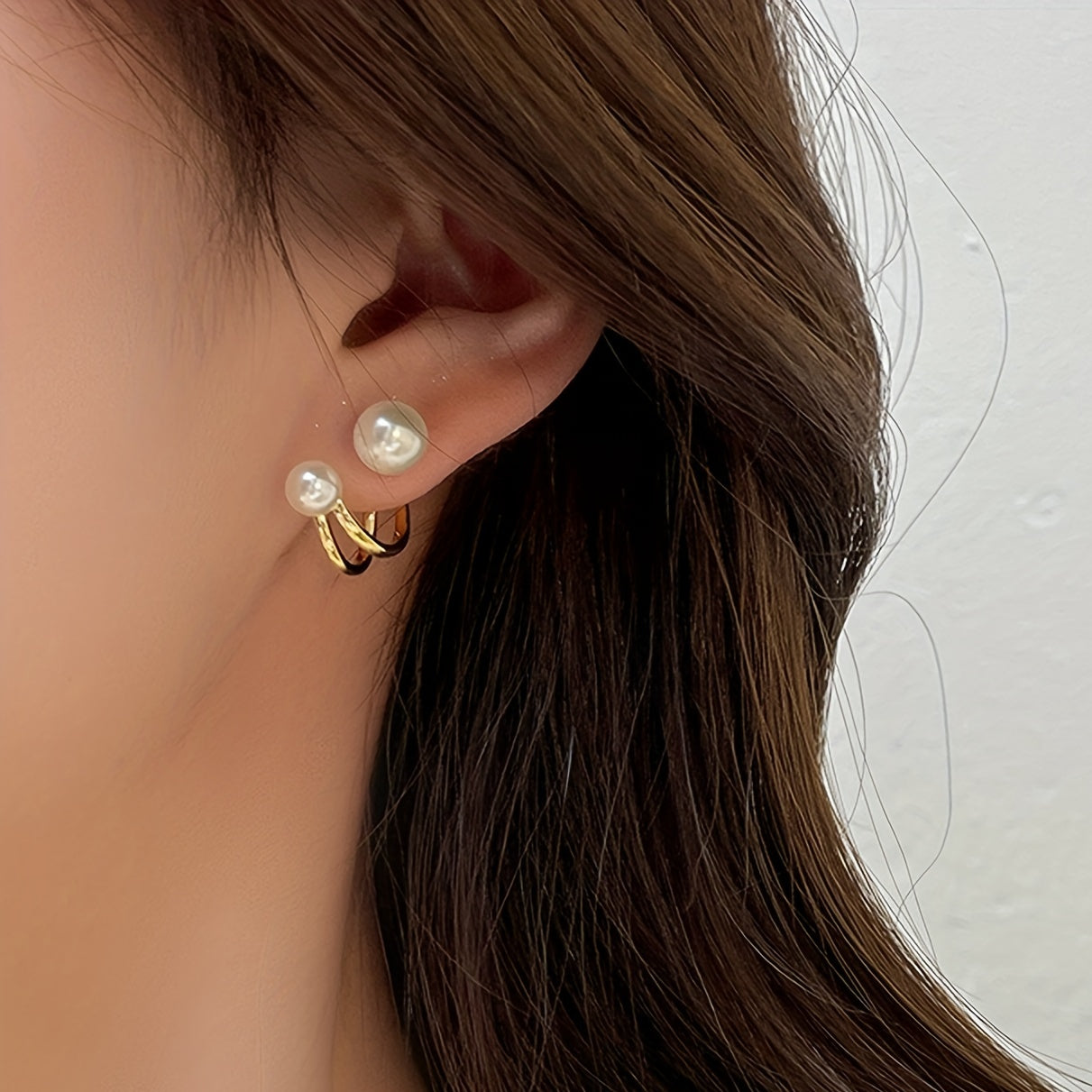 Curved Metal Faux Pearl Stud Earrings for Girls
