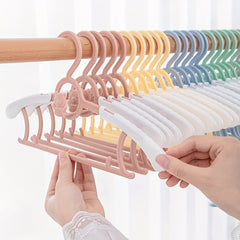 5pcs Baby Closet Hangers Non Slip & Retractable For Newborn