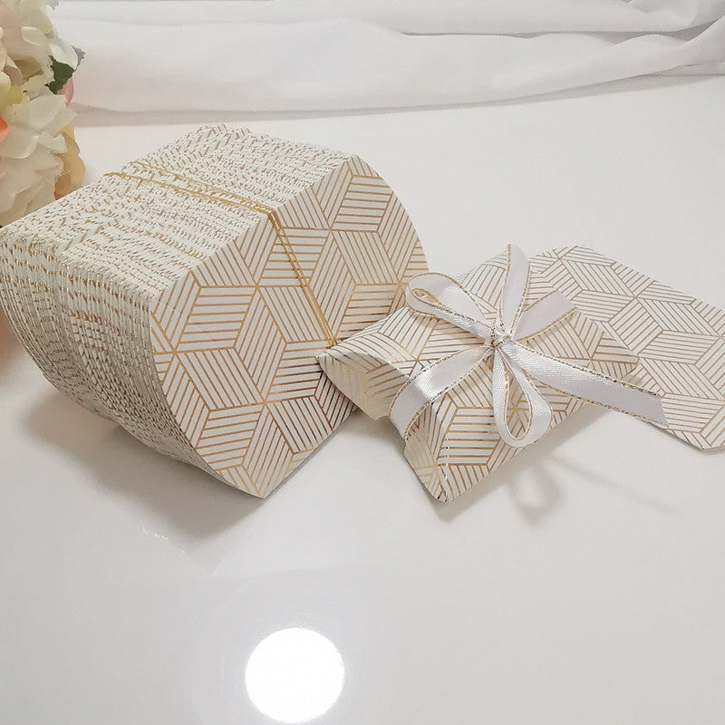 50pcs Pillow Shape Bonbonniere Party Boxes for Birthday or Wedding