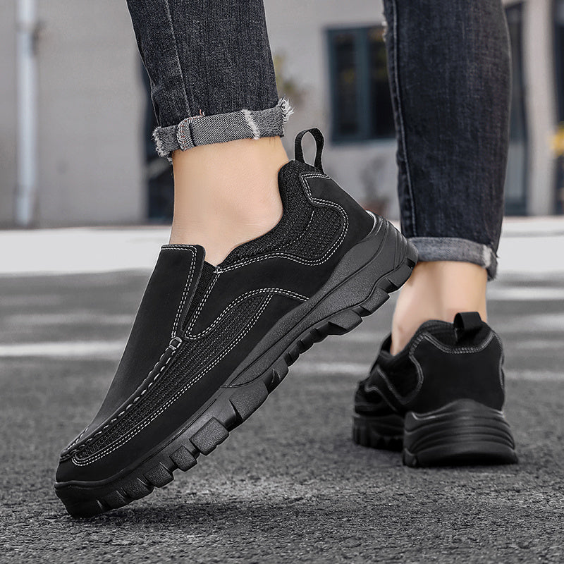 Men's Slip On PU Leather Hiking Shoes Non Slip Comfy Breathable Stylish Shoes