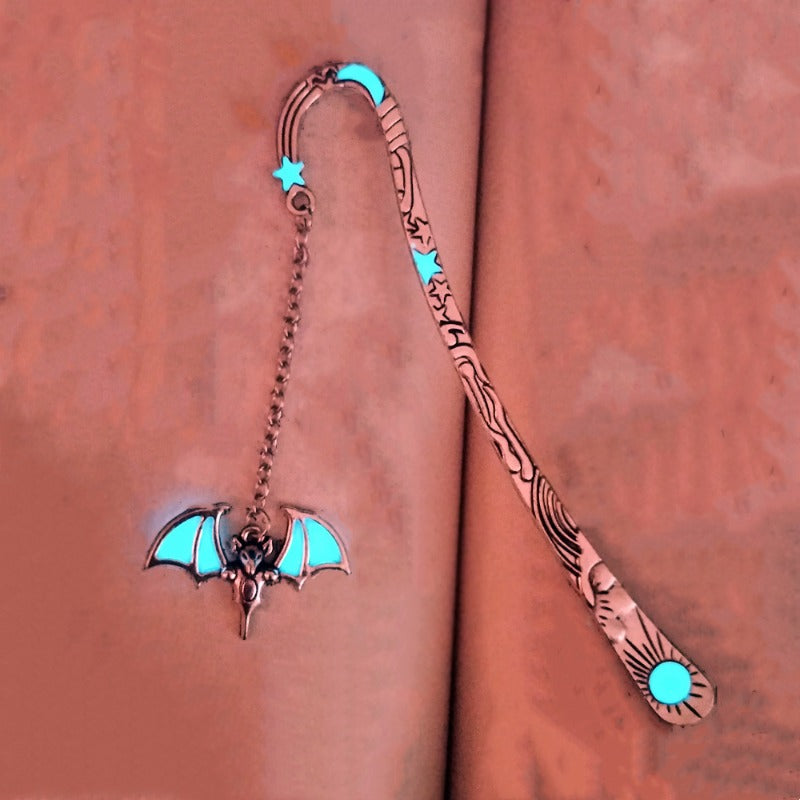 1PC Halloween Bookmark Night Glow Sun Moon Star Bat Metal Bookmark