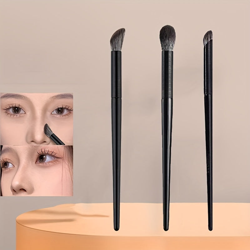 Precision Eyeshadow Brush for Professional Eye Makeup