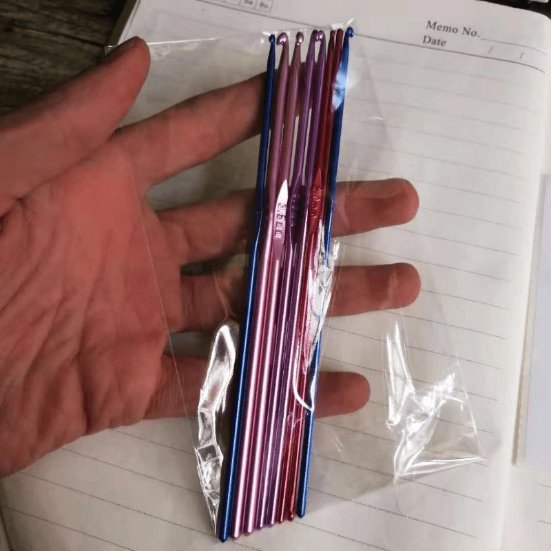 12pcs Colorful Aluminum Crochet Hook Set Knitting Needles Craft Yarn