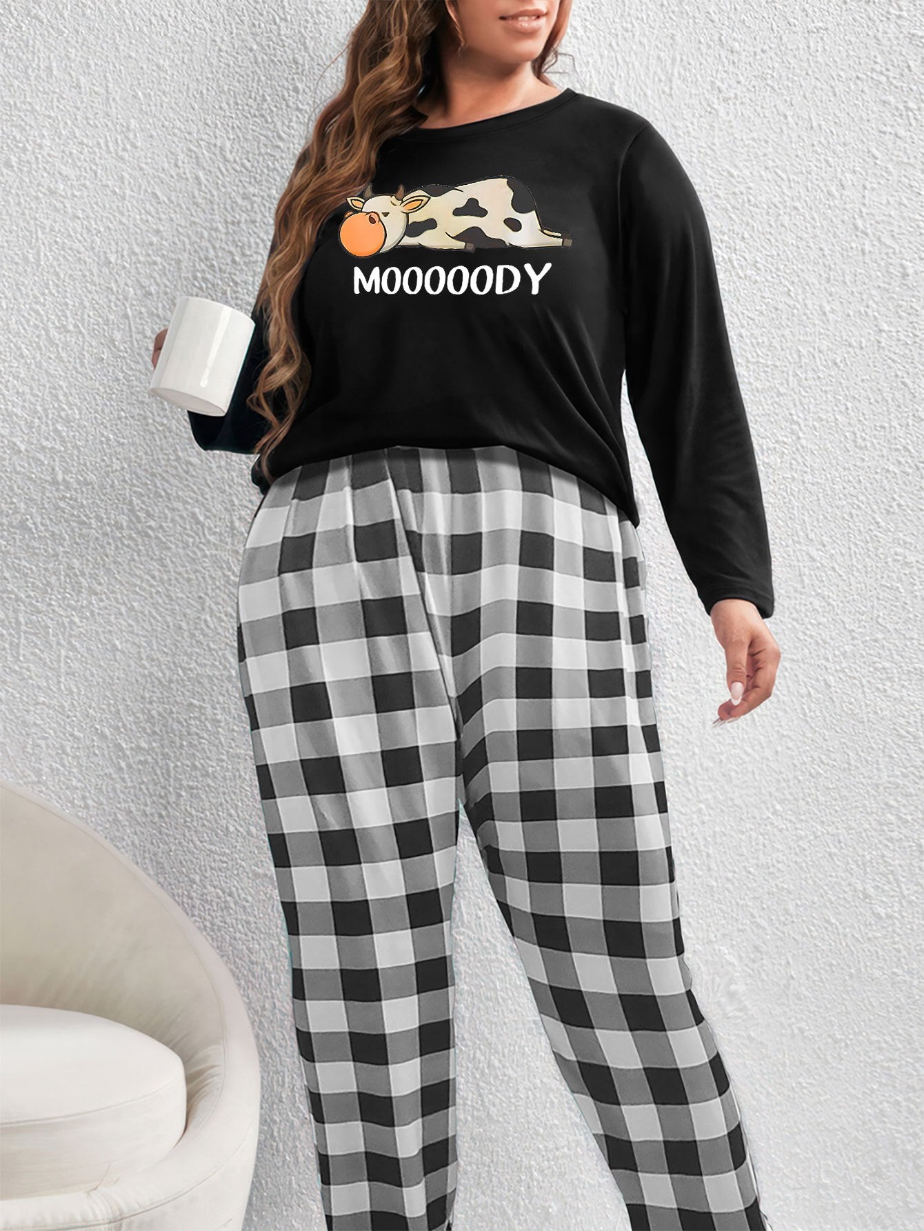 Cartoon Cow Print Tee & Plaid Pants Pajama Set