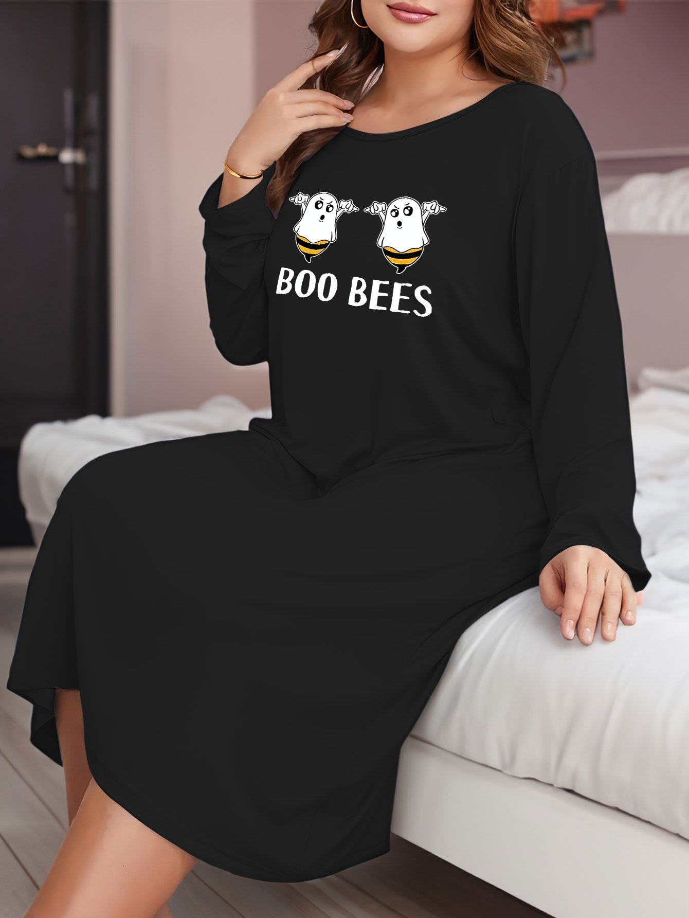 Halloween Ghost Bee & Letter Print Long Sleeve Round Neck T-shirt
