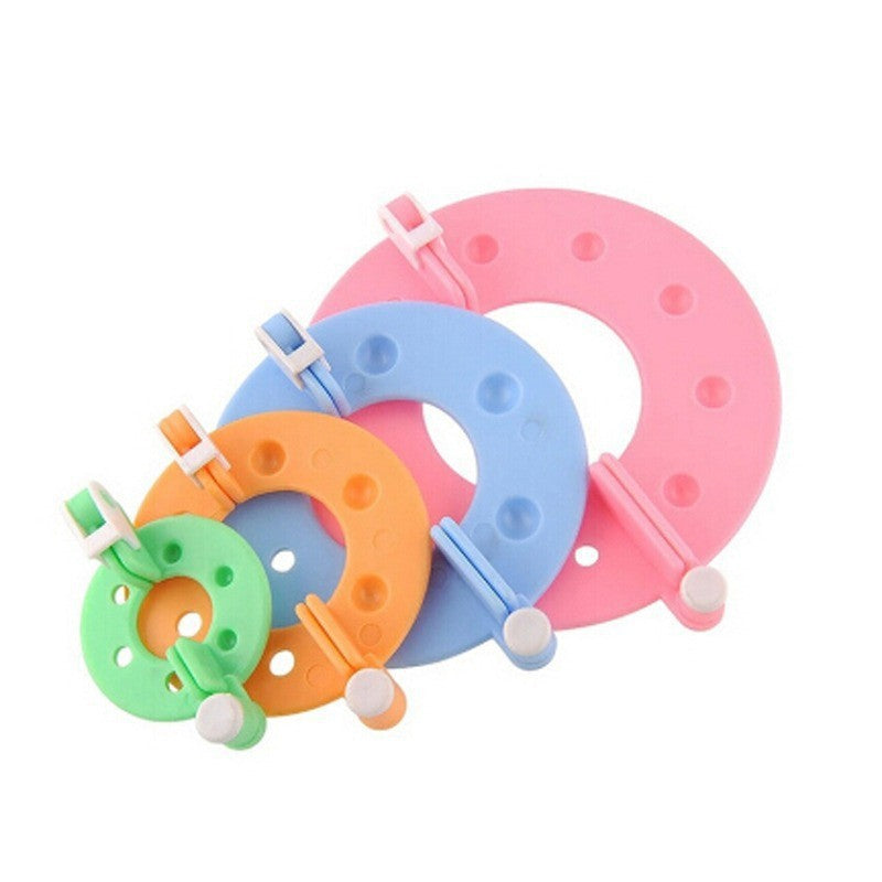 4pcs Knitting Wool Ball Maker DIY Knitting Tools Random