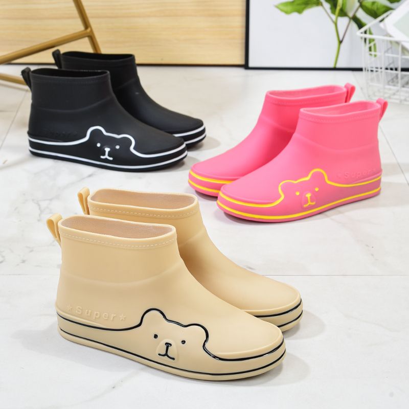 Bear Print PVC Round Toe Waterproof Rain Boots