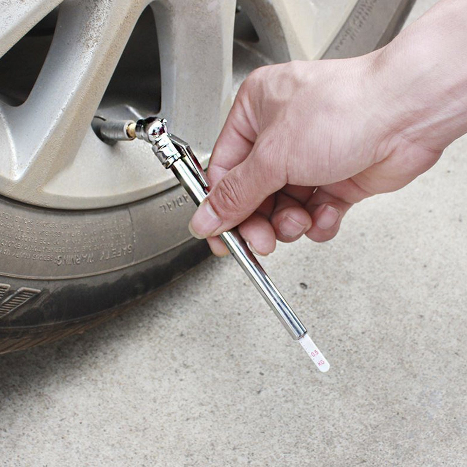Portable Tire Pressure Pen for Accurate Measurements