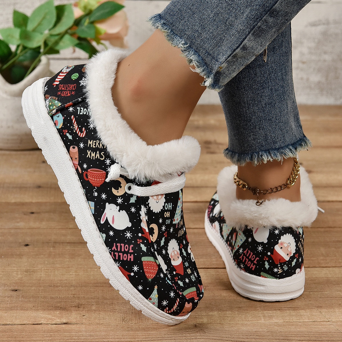 Christmas Cartoon Print Low Top Warm Sneakers