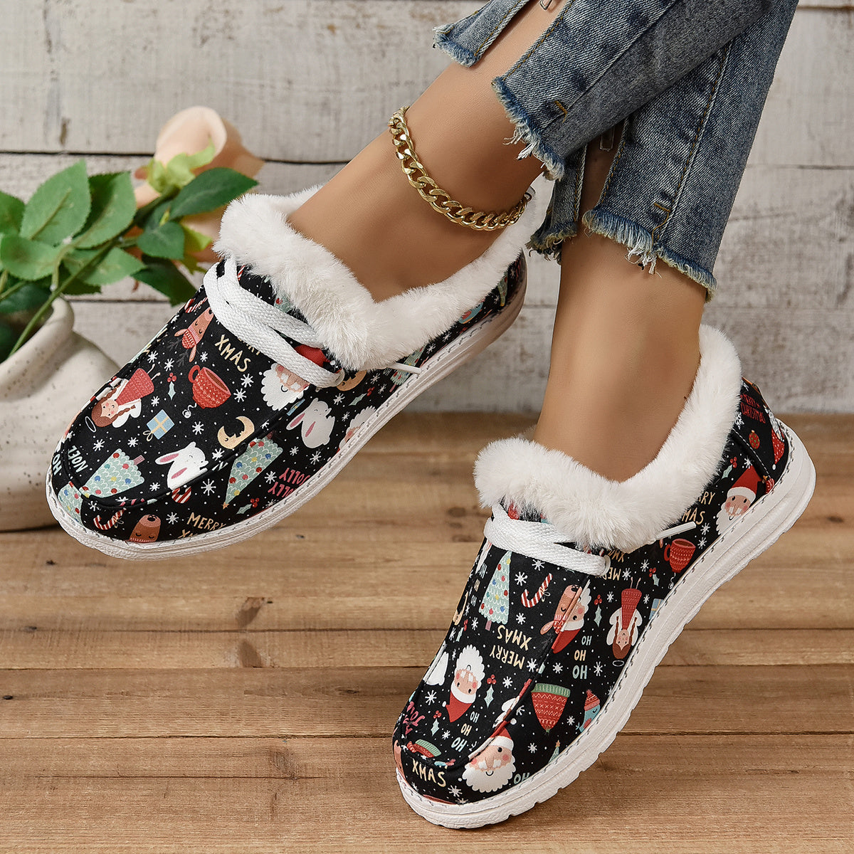 Christmas Cartoon Print Low Top Warm Sneakers
