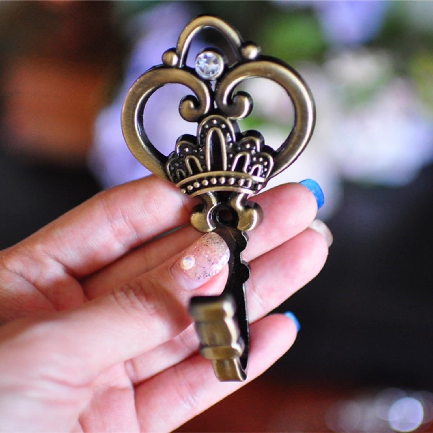 Pair of 9.4 cm Zinc Alloy Vintage Crown Wall Hooks