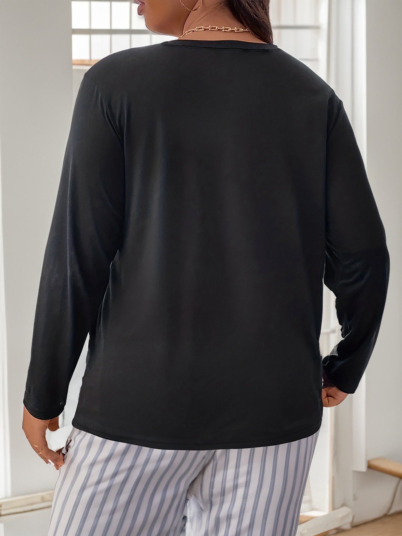 Women's Plus Size Letter Graphic Long Sleeve Round Neck Sleepwear Top