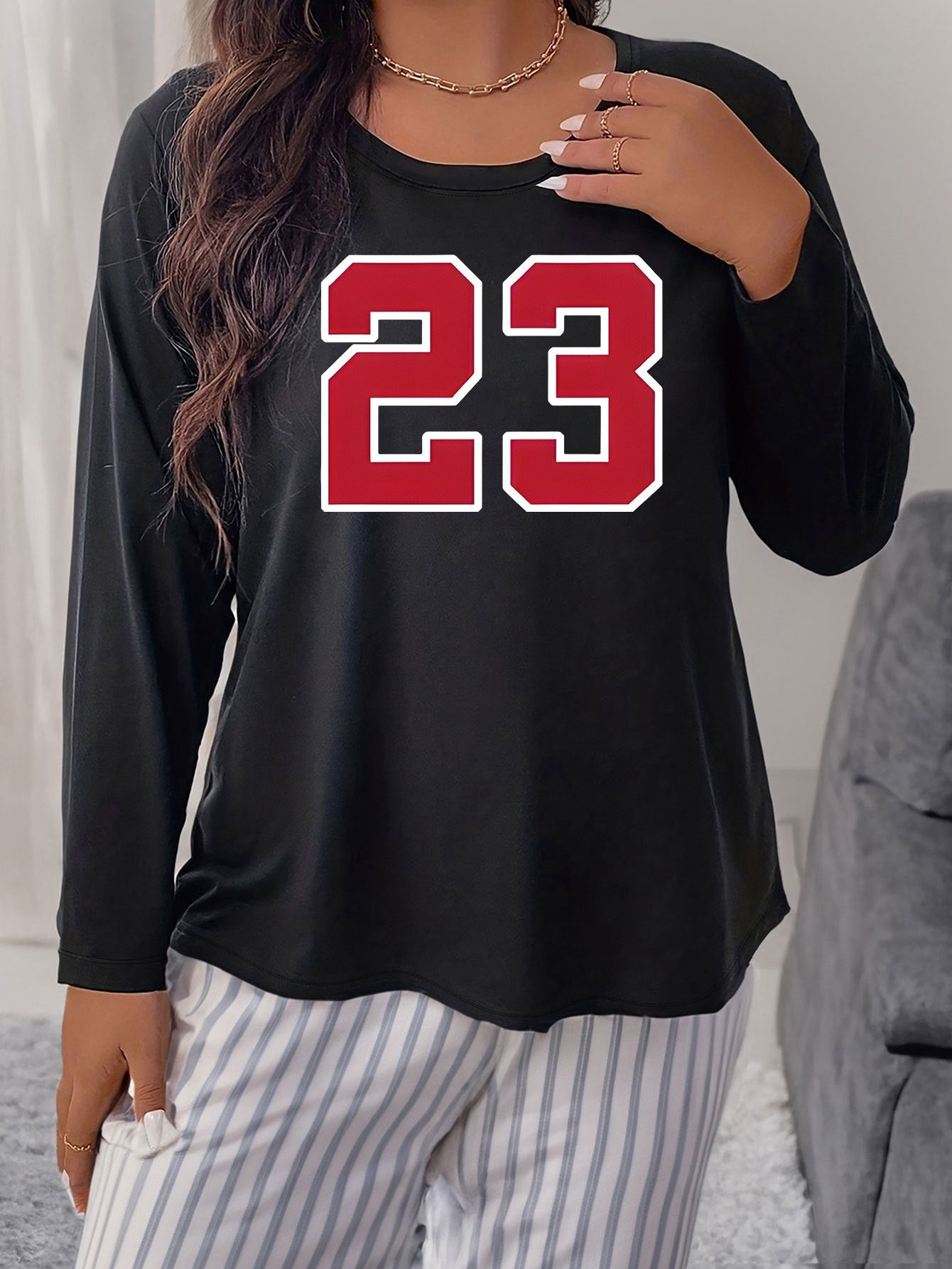 Women's Plus Size Number Graphic Long Sleeve Round Neck T-shirt