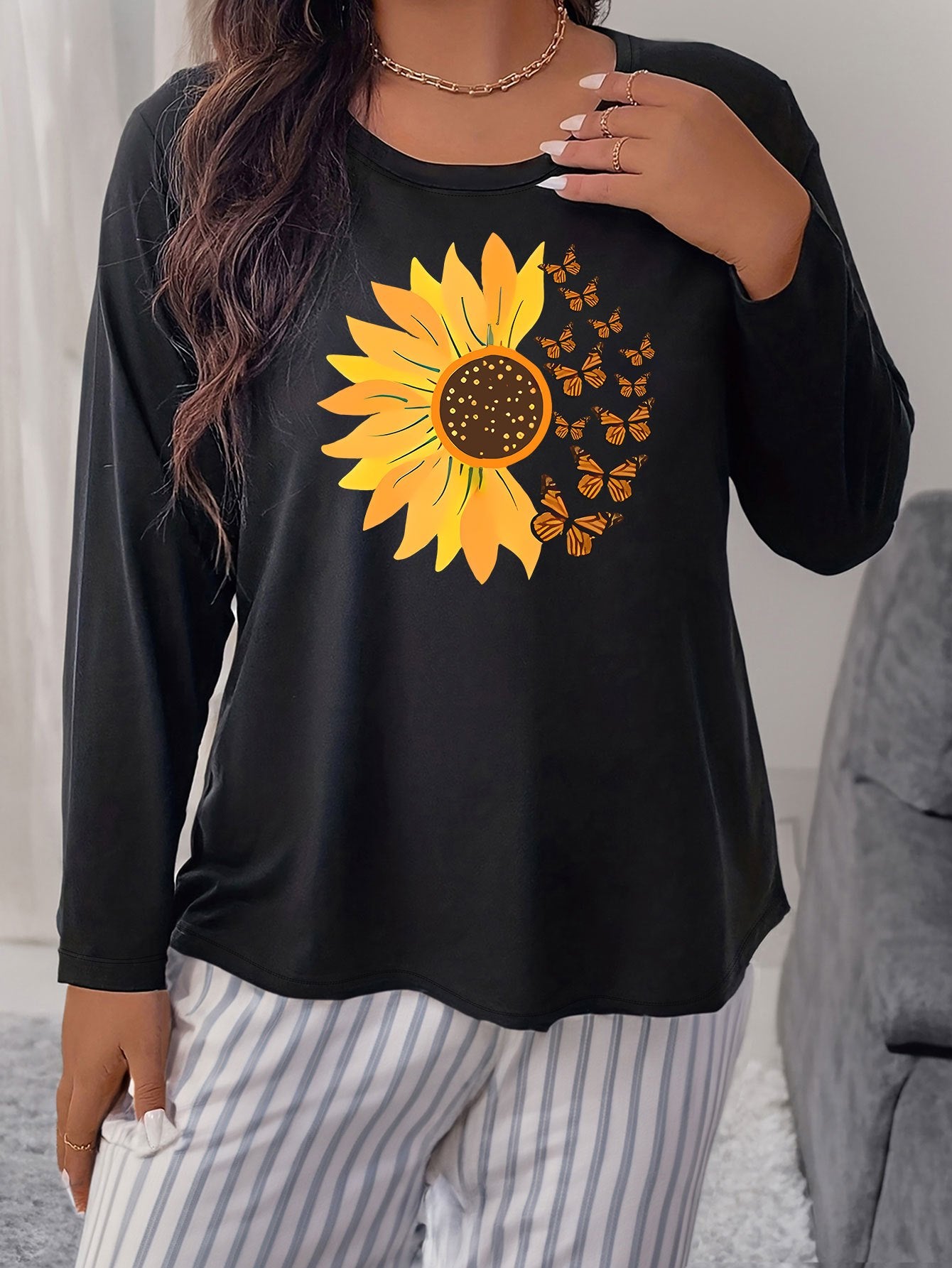 Sunflower & Butterfly Graphic Long Sleeve Round Neck T-shirt