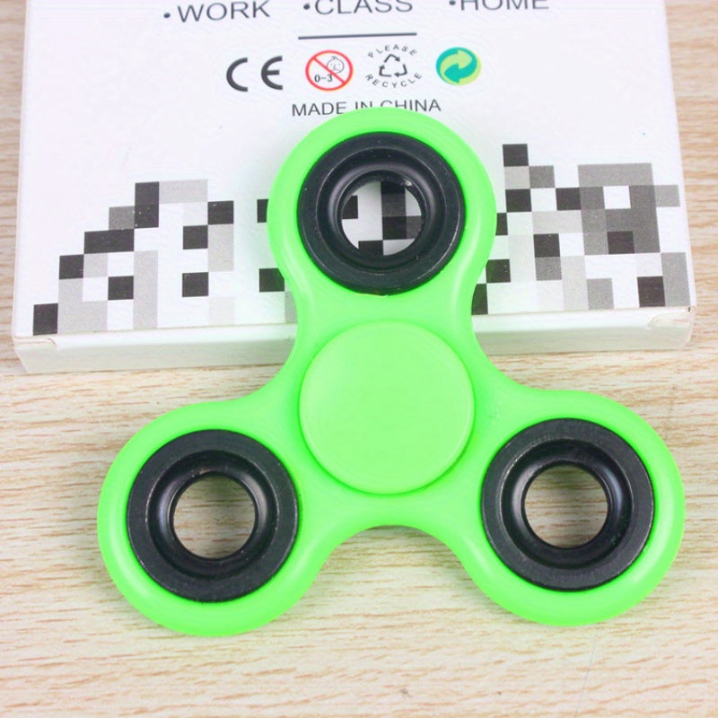 Finger gyroscope Triangle fingertip gyroscope Decompression toy