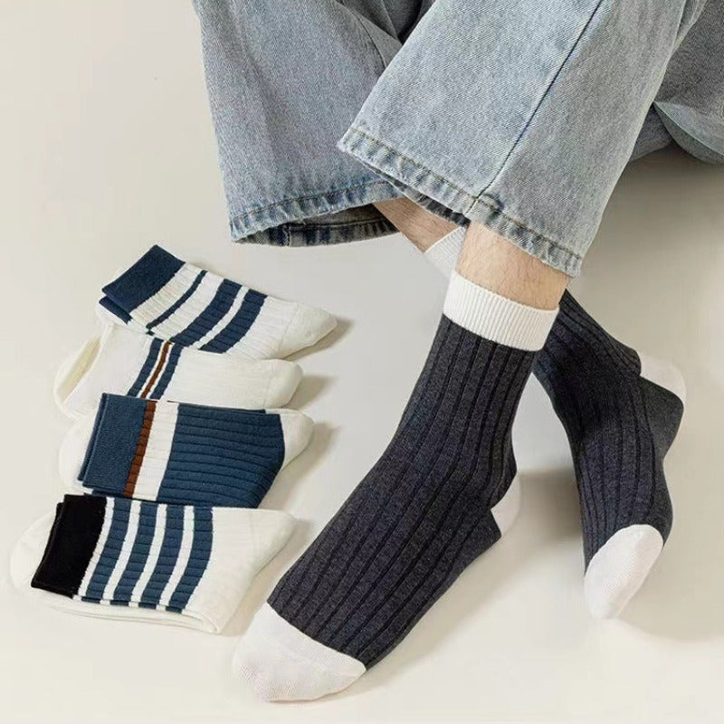 Men's Anti-Odor Crew Socks for Sports with Sweat Absorbent Material