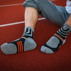Men's Thickened Outdoor Sports Socks Breathable Cushioning