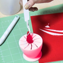 2pcs Silicone Waste Collector Sewing Weeding Desktop Garbage Collector