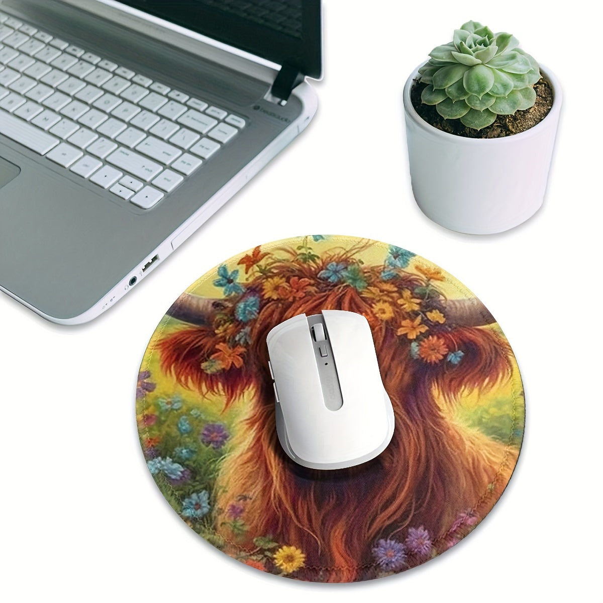 Highland Cow Pattern Mouse Pad Round Mouse Mat Non Slip Rubber Base Mousepad