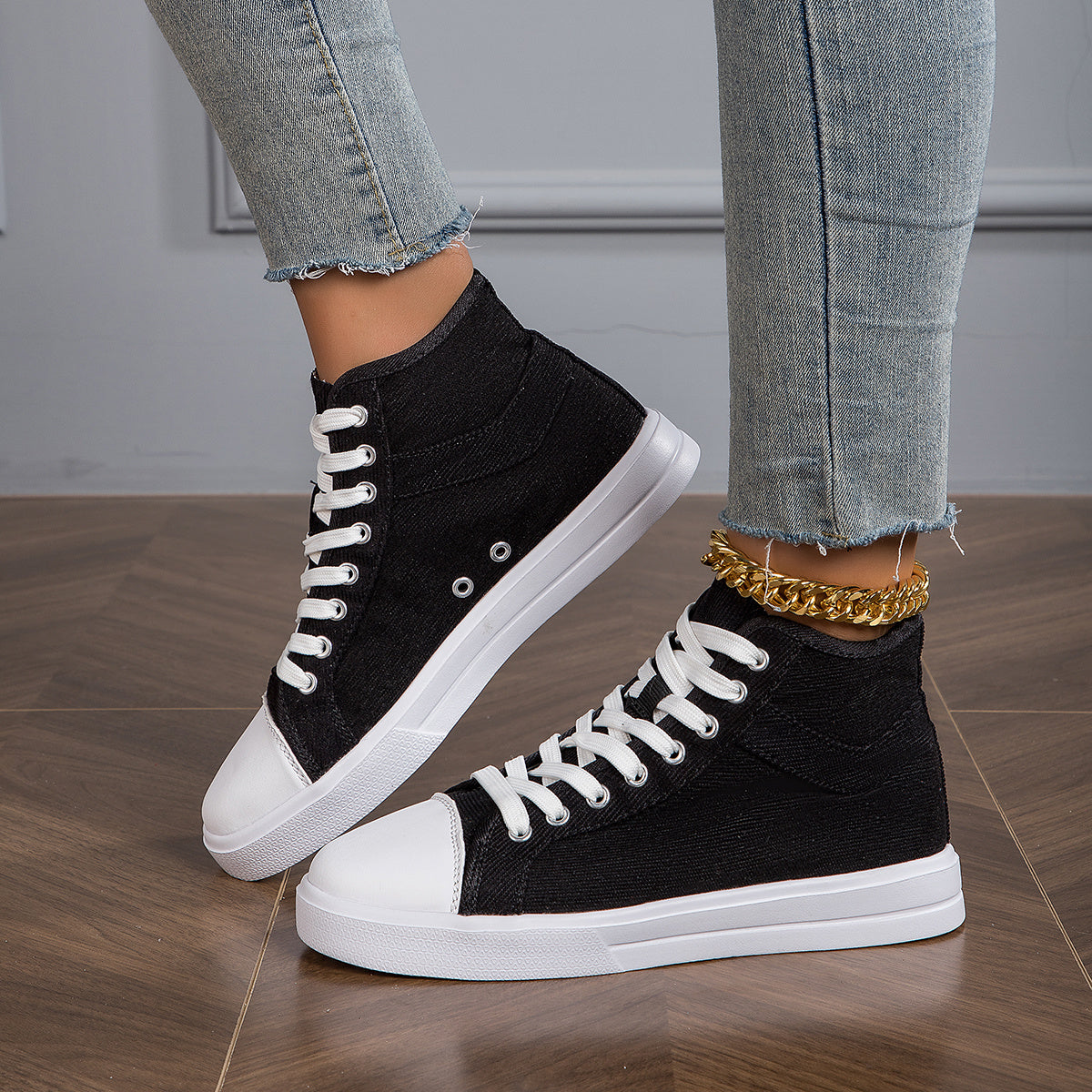 Women's High Top Skateboard Shoes Lightweight Canvas Outdoor Sports Shoes