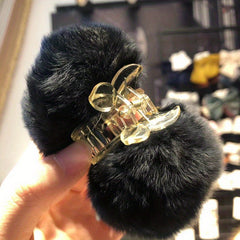 Small Hair Ball Rabbit Hair Clip for Autumn/Winter
