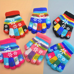 Kids' Snowflake Pattern Gloves, 10-15 Years