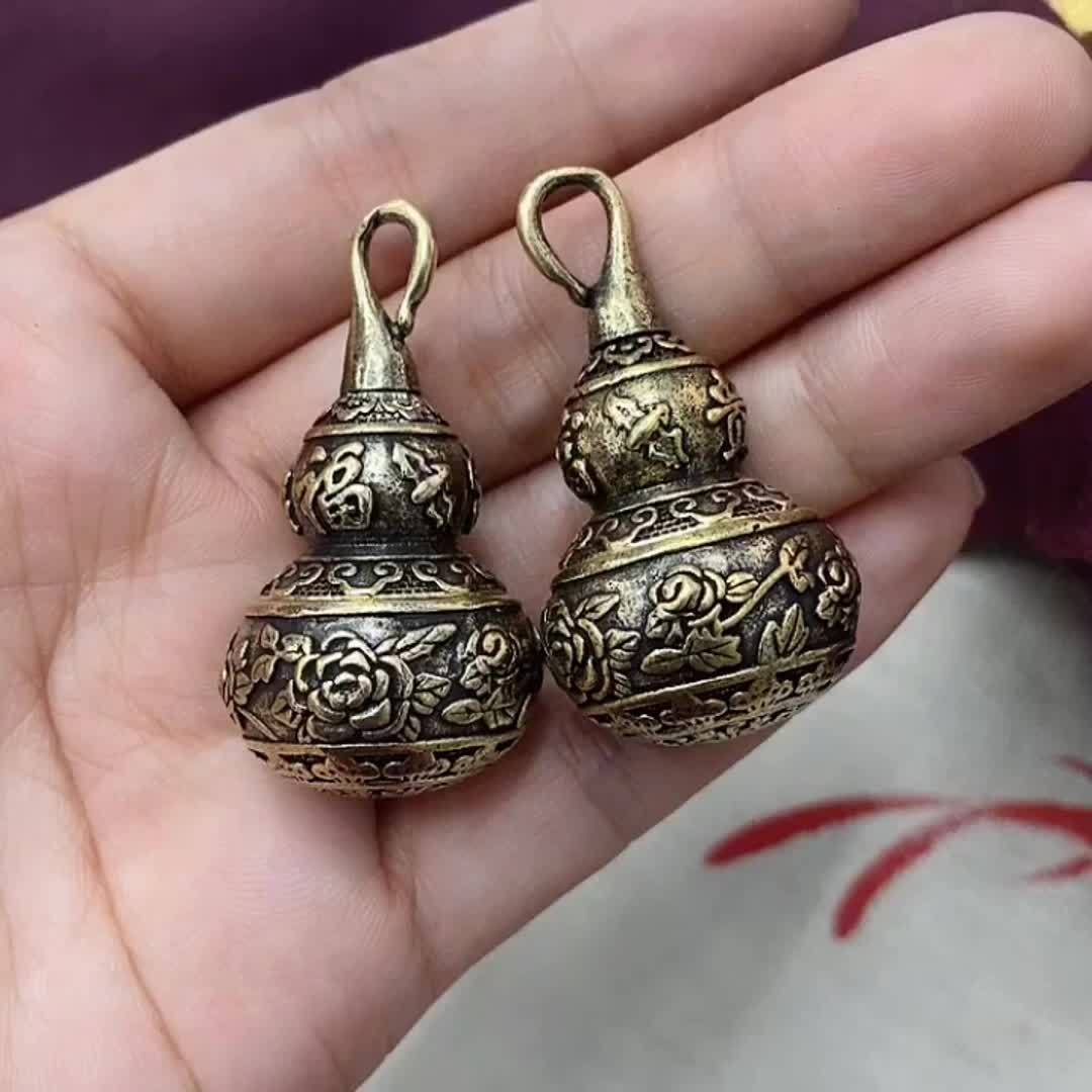 Retro Style Brass Gourd Keychain Pendant Lucky Fengshui Gourd Keyring Gift