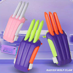 Carrot King Kong Claw Ejection Blade Role playing Toy
