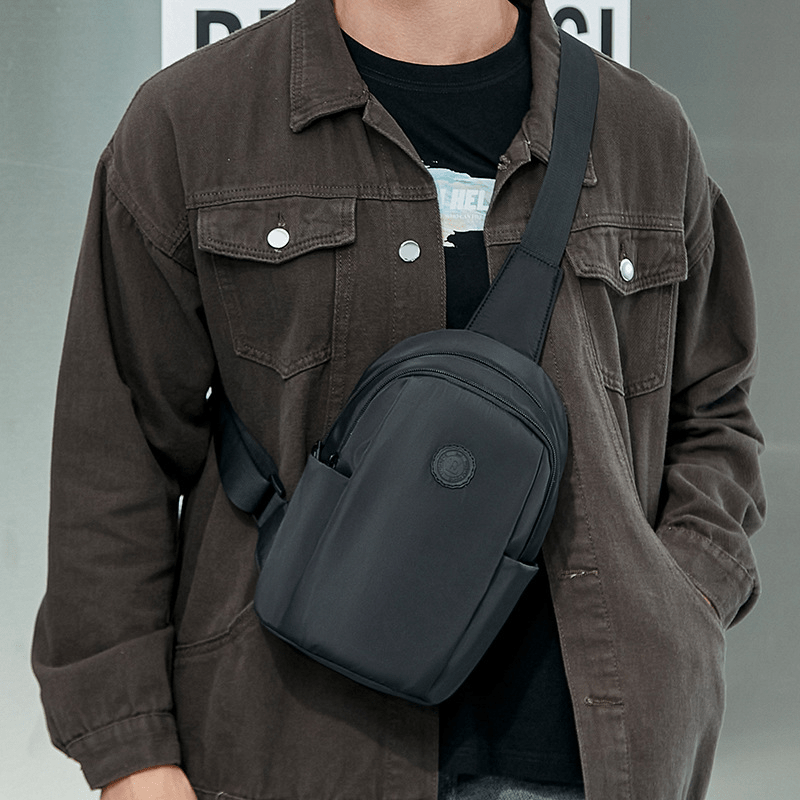 Fashionable Chest Bag Portable Shoulder Bag For Outdoor Travel