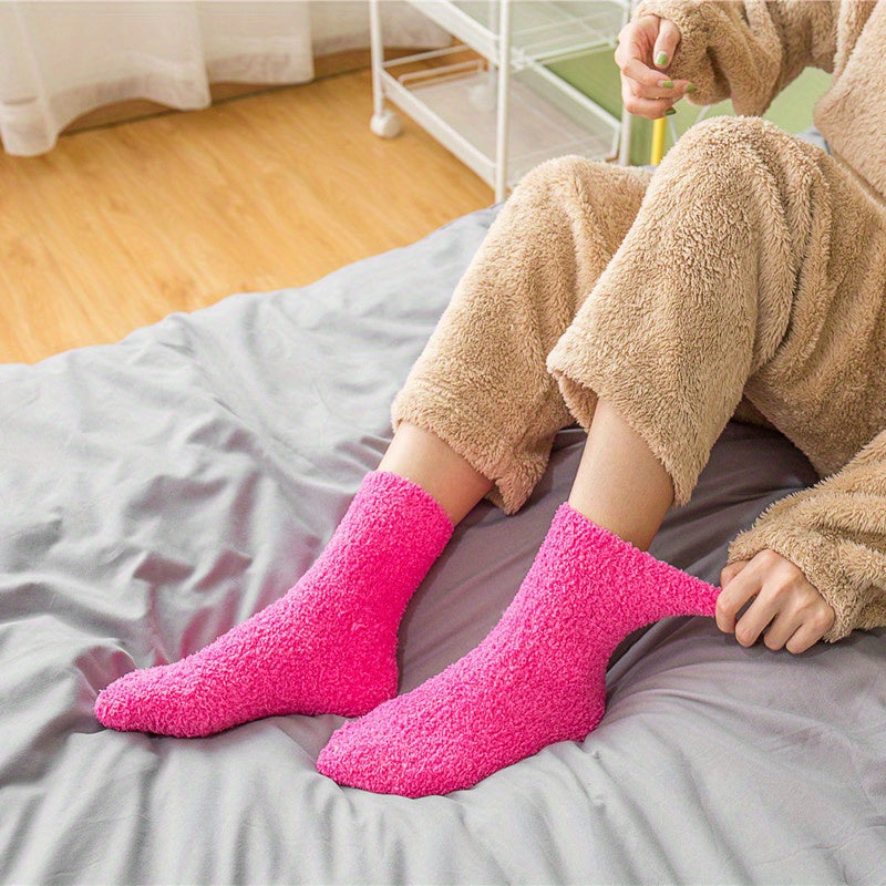 2 Pairs Plush Warm Keeping Socks Soft Breathable for Autumn and Winter