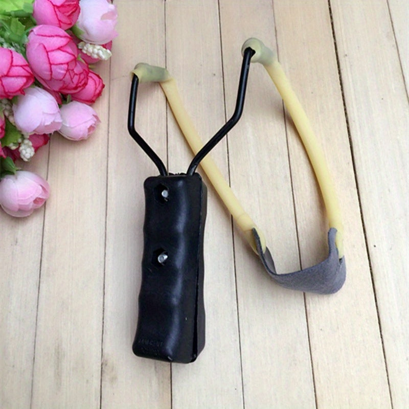 Plastic Slingshot Toy for Outdoor Play with 100 Mud Balls