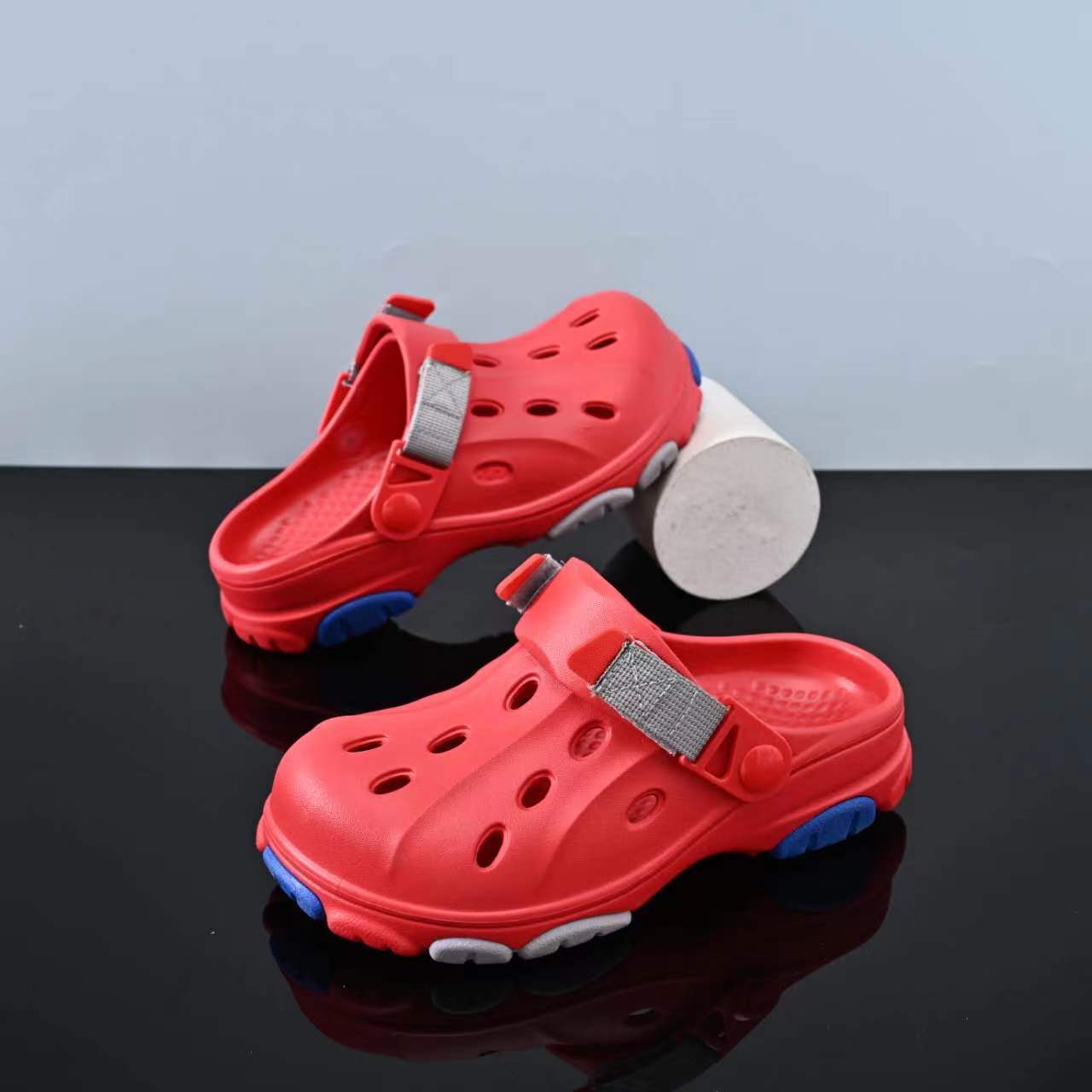 Girls Breathable Sandals Quick Drying Lightweight Anti Slip Clogs