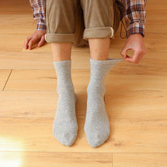 2 Pairs Plus Size Solid Crew Socks in Cotton
