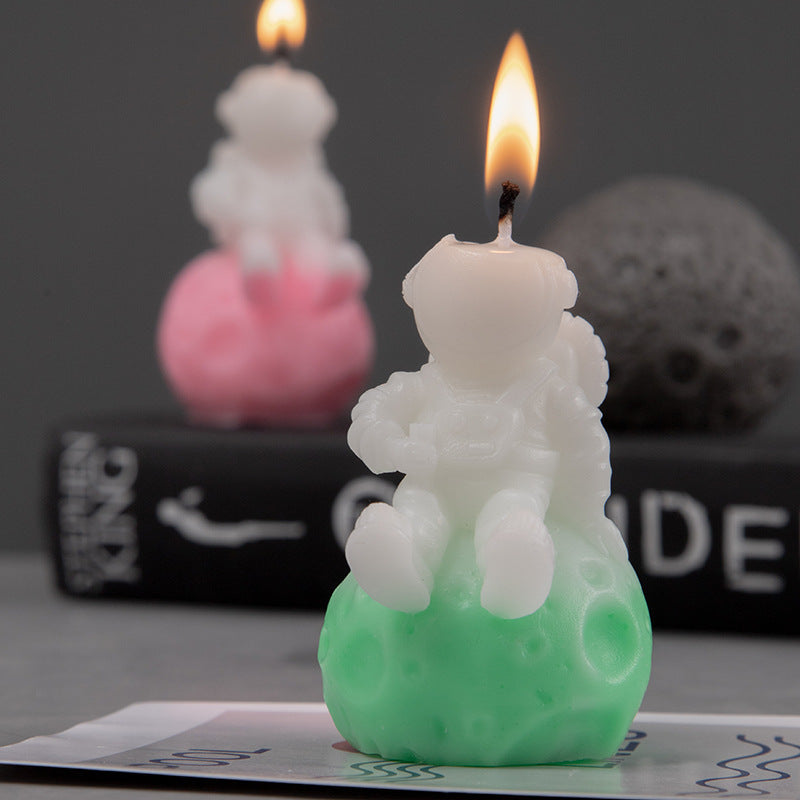 Astronaut Aromatherapy Candle for Home Wedding Decoration