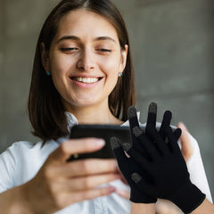 2pcs Game Gloves Touch Screen Sweat Scratch resistant