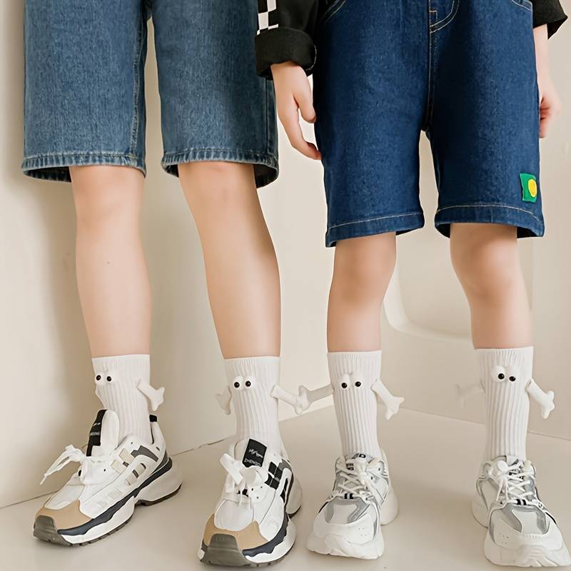 Girl's Unisex Magnetic Crew Socks Comfy Casual Winter & Autumn Random