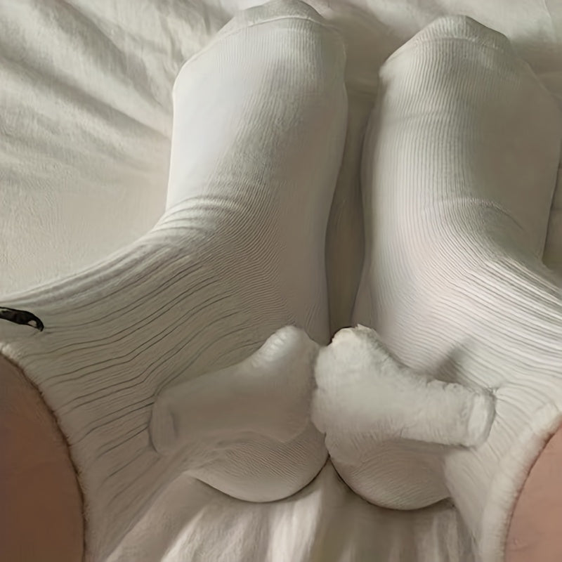 Magnetic Hands Holding Socks - Sweat Absorbing Mid Calf Socks Pair