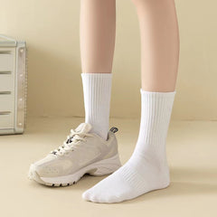 10 Pairs Men's Crew Socks Breathable Casual Unisex Outdoor All Seasons