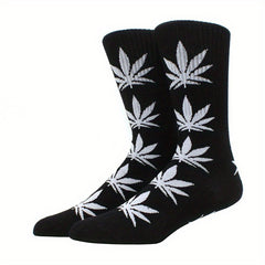 Men's Leaf Pattern Crew Socks for Outdoor All Seasons