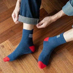 Men's Breathable Crew Socks for All Seasons