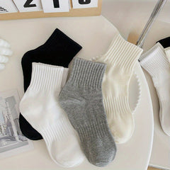 5 Pairs Men's Solid Crew Socks Breathable Comfy Casual Unisex Socks
