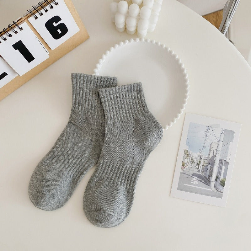 5 Pairs Men's Solid Crew Socks Breathable Comfy Casual Unisex Socks