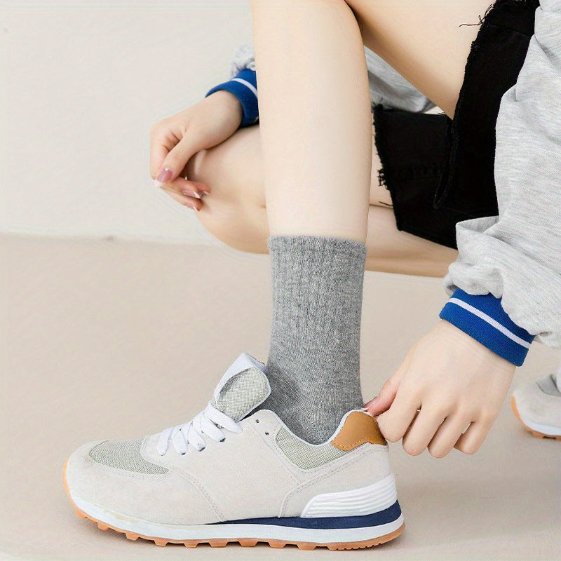 5 Pairs Men's Solid Crew Socks Breathable Comfy Casual Unisex Socks